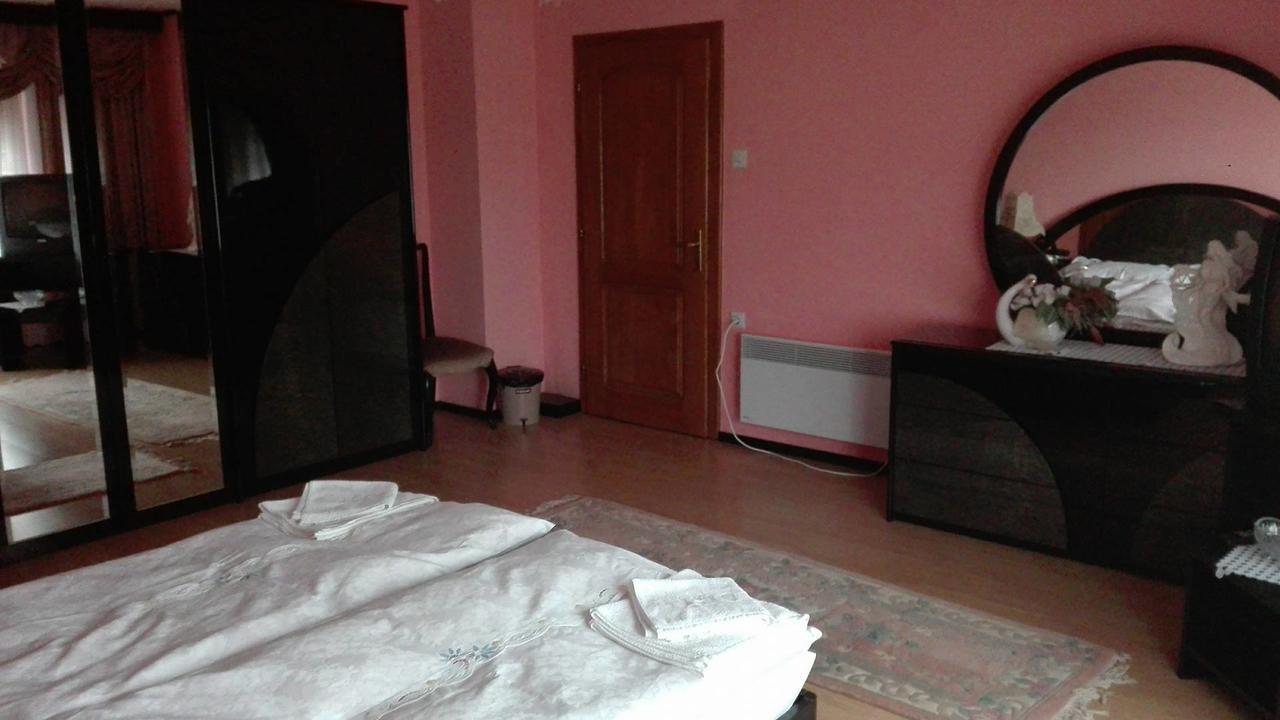 Domacinstvo Opavski Backi Petrovac Ngoại thất bức ảnh